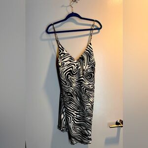 Black & White Zebra Print H&M Dress Perfect for Vacation! 🏝️⛱️☀️🕶️
